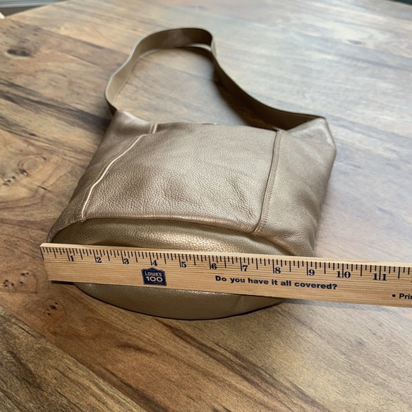 The Sak Gold Leather Shoulder Bag - Picture 14 of 14